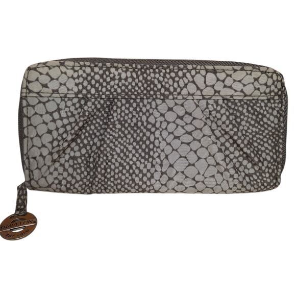 Travelon womens zip around RFID Blocking walletbeige/gray printed travel wallet - Picture 1 of 3